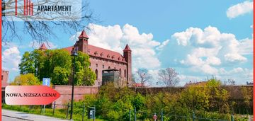 Mieszkanie dwupoziomowe w kamienicy bezczynszowe.