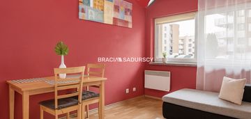 1 pok przy ul. topazowej- złocień.