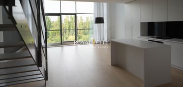Luksusowy loft w qubik z widokiem na park.