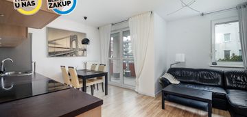 3 pokoje z balkonem, miejscem w hali i komórką!