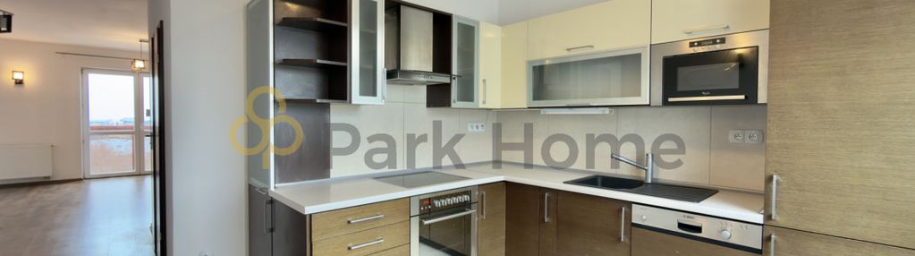 3 pokoje + osobna kuchnia+ parking z bramą