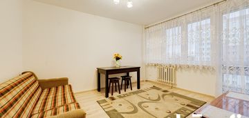 Przestronne, dwupokojowe mieszkanie z balkonem