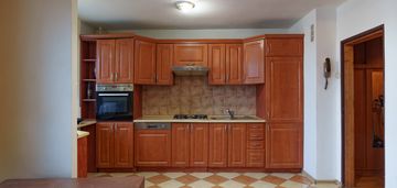 4 pokoje przy placu konesera | praga-północ