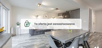 Szeregówka o pow. 226 m² z garażem i ogródkiem