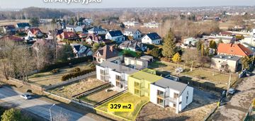 Szeregówka z garażem w bardzo dobrej lokalizacji