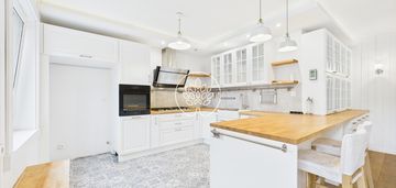 Przestronne 3 pokojowe mieszkanie 2 garaże