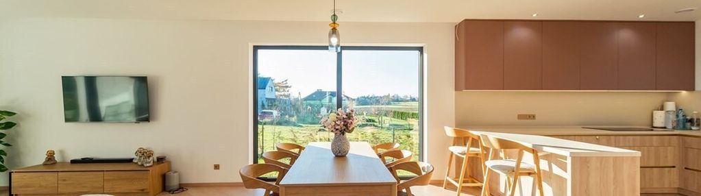 Parterowy, przestronny dom -dębowiec