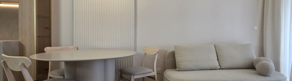 Centrum 3 pokoje, wysoki standard  55 m2, parking