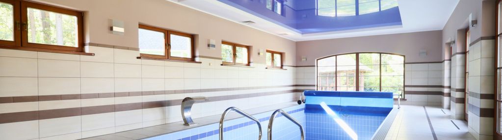 Rezydencja z prywatnym basenem i ogrodem | koźmin