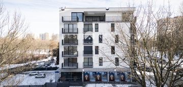 Przestronne trzypokojowe mieszkanie