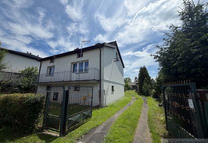 Na sprzedaż siedlisko z dużą działką i budynkami