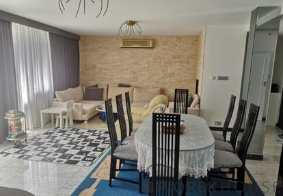 Dwupoziomowe mieszkanie na woli