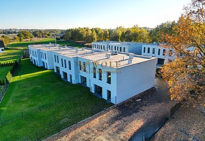 Nowoczesne domy w harmonii z naturą i technologią