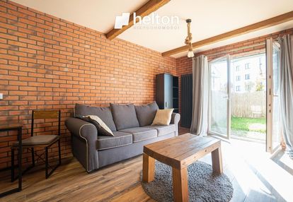 Do wejścia | słoneczne| starego dębu | ogród