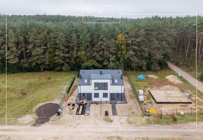 Bliźniak przy ścianie lasu!