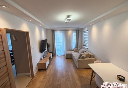 46m2, 2 pokoje, balkon, 1 piętro, oś.zamknięte