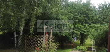 Dom wolnostojący w centrum na dużej działce!