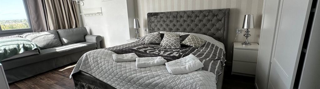 Dom z linią brzegową i 4 apartamentami – dziwnówek