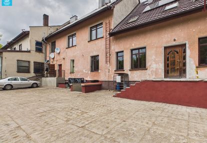 Prosperujący biznes z dużym mieszkaniem