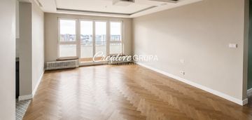 Penthouse z widokiem na warszawę