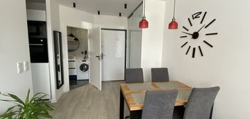 2  ustawne pokoje | stan idealny | tramwaj