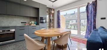 Na sprzedaż komfortowe 2-poziomowe mieszkanie!