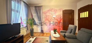 Przestronne 3-pokojowe mieszkanie w kamienicy