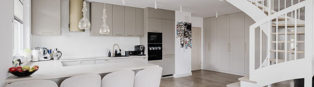 Dwupoziomowy loft z widokiem na las | 70 m² taras