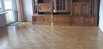 Duże rozkładowe mieszkanie sucharskiego