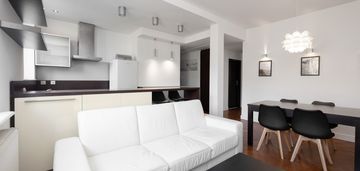 Przestronne, 3-pokojowe mieszkanie!