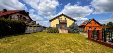 Dom  na sprzedaż - spokojna okolica - wieszczyczyn