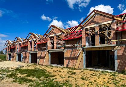 Szeregówka o pow. 144m2 , 4 sypialnie i garaż