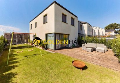 Skrajny segment z widokiem na wodę,ogródek, siadło dolne!