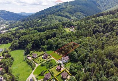 Najwyższa działka pod czantorią – dom w lesie