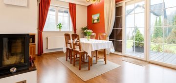 Dom z ogrodem i fotowoltaiką – 10 km od krakowa