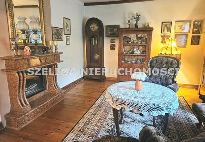 Brzezinka, okol. kościoła, kort tenisowy