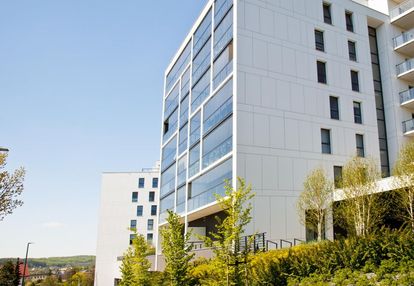 Dwupokojowe mieszkanie na 13 piętrze, redłowo