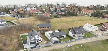 Nowoczesny dom z prywatną strefą spa w głębinowie