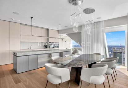 Złota 44 | apartament z panoramicznym widokiem
