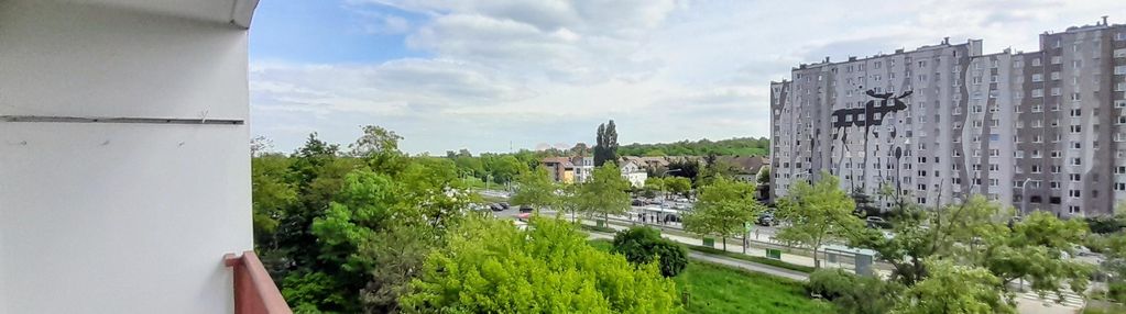 Jasne 3 pokojowe mieszkanie z balkonem