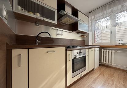 Dom w głogowie/ z lokalem usł./z 2 garażami