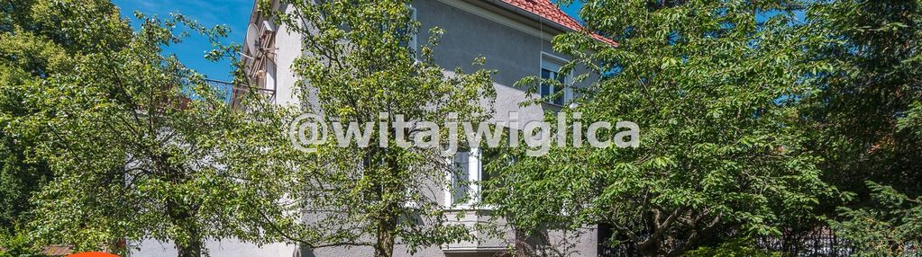 Luksusowa willa na borku.