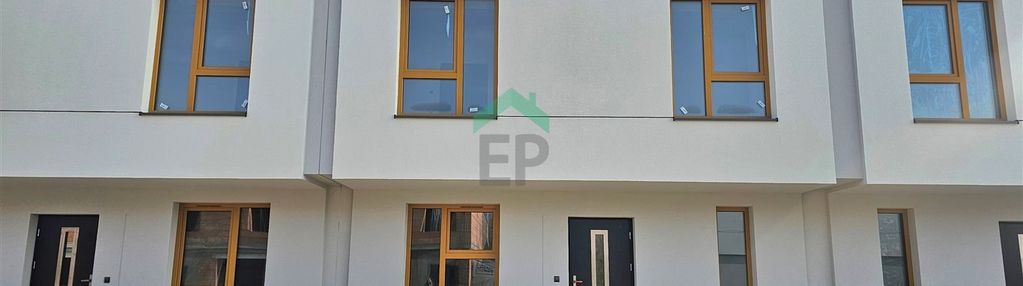 Dom w zabudowie szeregowej z ogródkiem