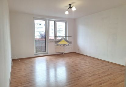 2 pokoje, wysoki parter z balkonem, os. manhattan