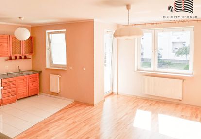 50,32 m2, ul. gęsia, 2 balkony, m.postojowe
