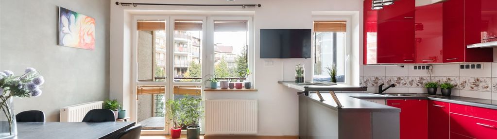 3-pokoje/ dwustronne/ 2-balkony/ garaż/ komórka