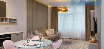 U bram śródmieścia gdańska, dobra komunikacja