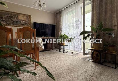 M-4 ul. turystyczna dwuklatkowy blok