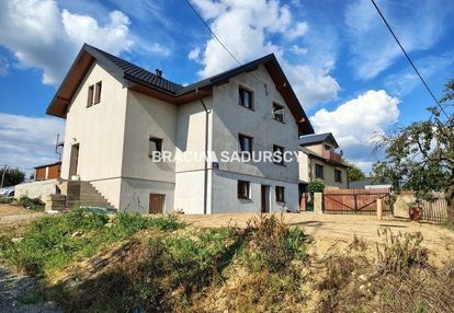 Dom z lokalem usługowym do wykończenia