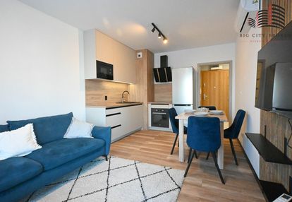 2 pokoje z balkonem i klimatyzacją | jantarowa